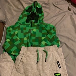 Minecraft sweatshirt and sweatpants